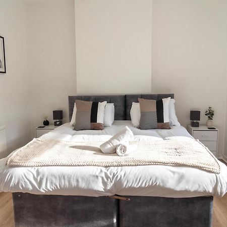 Mideyah Stays - 3 Bed Comfy House คาร์ดิฟฟ์ ภายนอก รูปภาพ